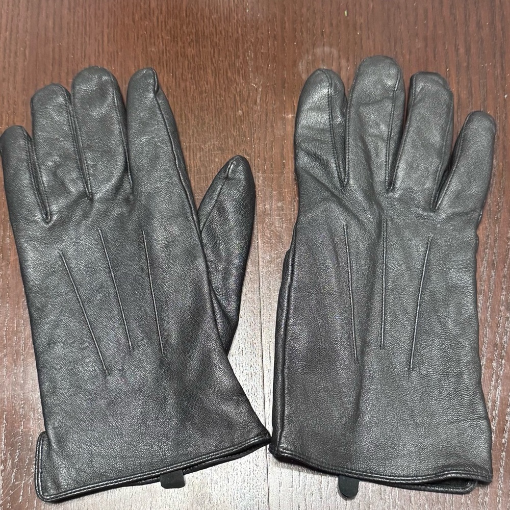 Leather gloves from Paris